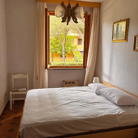 Appartamento Con Giardino E Posto Auto
